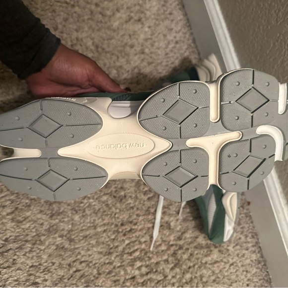 New Balance - Picture 6 of 7